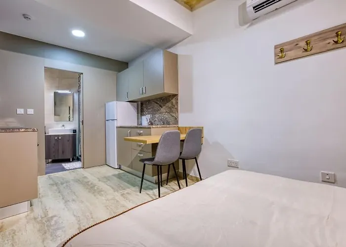 Homey In The Heart Of Qormi Village Apartament *