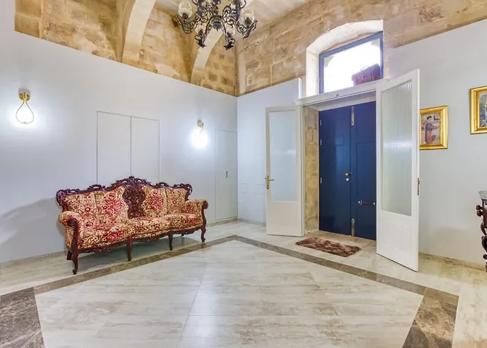 Homey In The Heart Of Qormi Village Apartament *