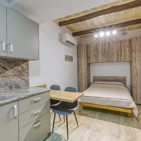 Modern Retreat Near City Square With Easy Transport *