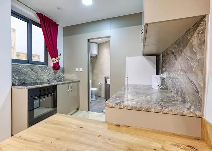 Homey In The Heart Of Qormi Village * Santa Vennera