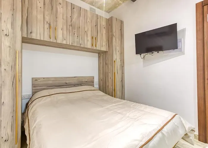 Apartment Homey In The Heart Of Qormi Village *