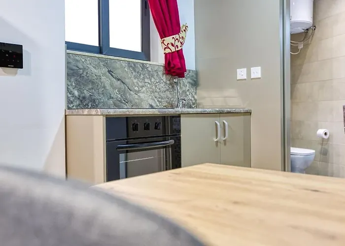 Homey In The Heart Of Qormi Village Apartment Santa Vennera